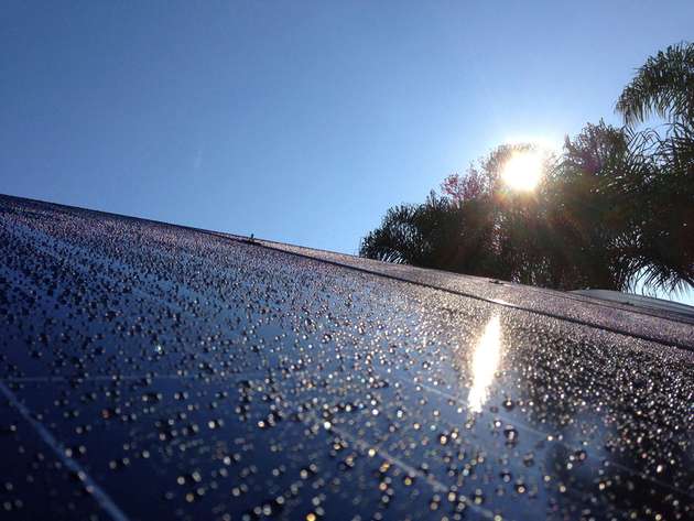 Sonne oder Regen: Mit präziseren Leistungsprognosen kann die eine Einbindung von Solarenergie in den Strommarkt verbessert werden.