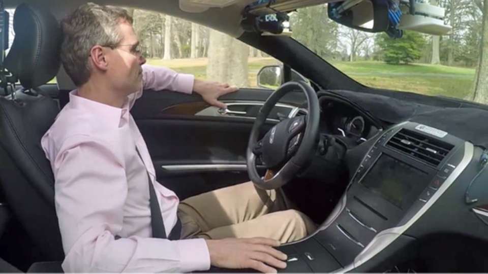 Bei dem Auto von NVIDIA lernt die Technik durch Abgucken vom Fahrer.