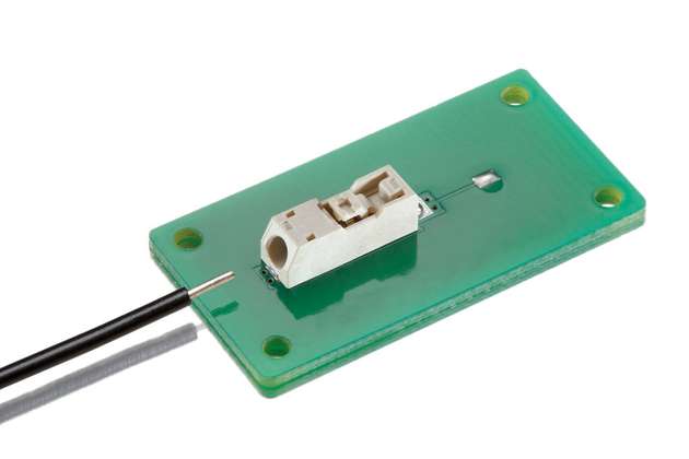 Die Wire-to-Board-SMT-Steckverbinder Lite-Trap von Molex bieten ein flaches Profil, leichte Kabelentfernung sowie eine geringe Einsteck- und hohe Rückhaltekraft des Kabels.