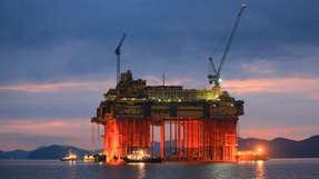Am 19. September 2015 fand in Südkorea der erfolgreiche Stapellauf der zentralen Verarbeitungsanlage des Ichthys-LNG-Projekts in der Werft Geoje von Samsung Heavy Industries statt, in der die Plattform gebaut wurde.