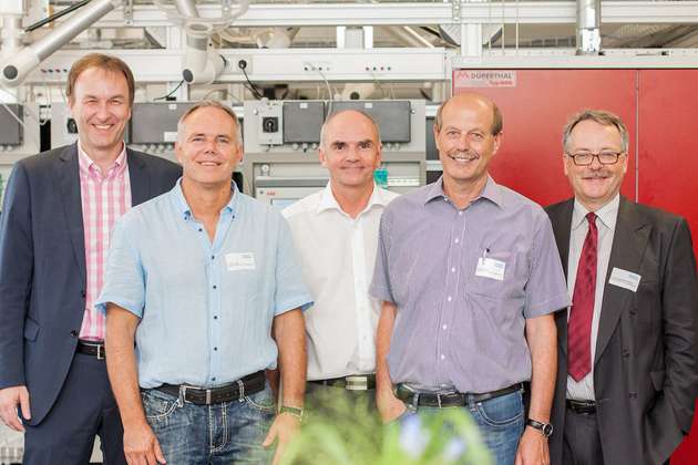 V. l. n. r.: Ralf Müller (Vorsitzender der Geschäftsleitung ), Thomas Saß (Leiter Anlagenservice), Thomas Happich (Leiter Anlagenservice- und –technik), Hubert Stüsser (Teamleiter Prozessanalysentechnik) , Dr. Clemens Mittelviefhaus (Geschäftsleitung) 