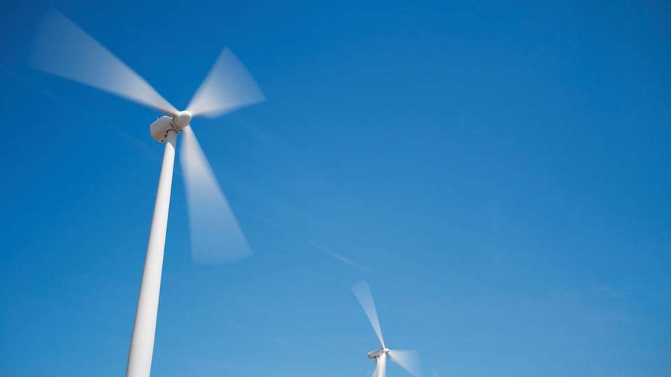 In Windkraftanlagen wird zunehmend mit zertifizierten Sicherheitskomponenten gearbeitet – wie mit SIL2 Zertifikat.