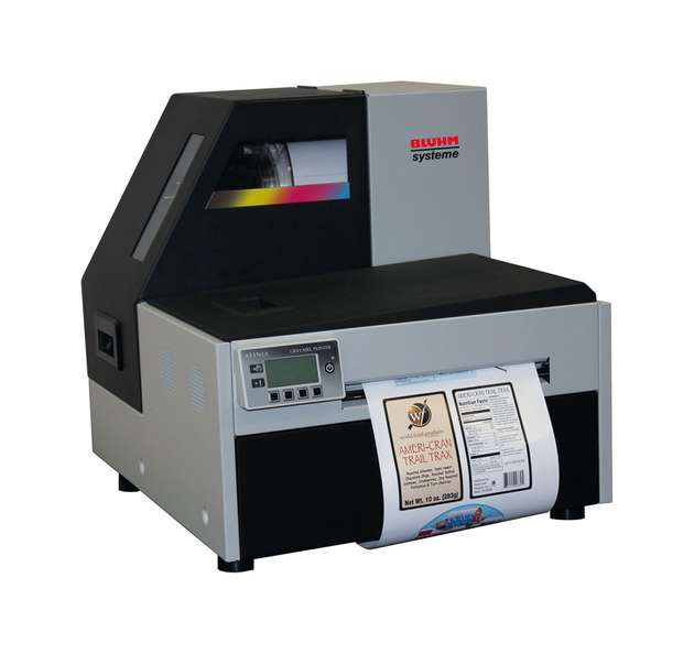 Der Farbetikettendrucker druckt großflächige Etiketten mit einer Trägerbreite von 216 mm hochauflösend bis 1600 dpi Auflösung. 