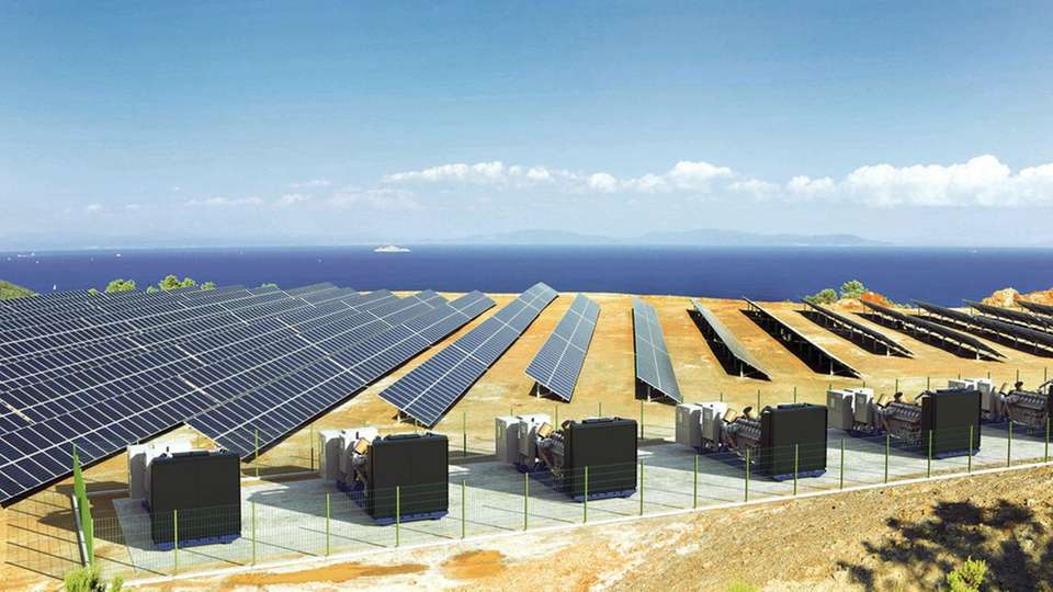 Sonnenenergie ist umweltfreundlich, steht aber nicht kontinuierlich und planbar zur Verfügung. Abhilfe können Dieselaggregate schaffen, die kontinuierlich Strom erzeugen.
