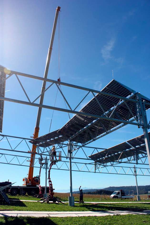 Es kommen bifaziale PV-Module zum Einsatz, die beidseitig Sonnenenergie in Strom umwandeln.
