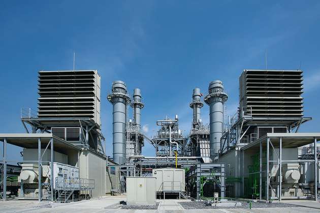 Gas-Kombikraftwerk: Insgesamt vier Generatorschaltanlagen  wurden in Rayong (Thailand) installiert.