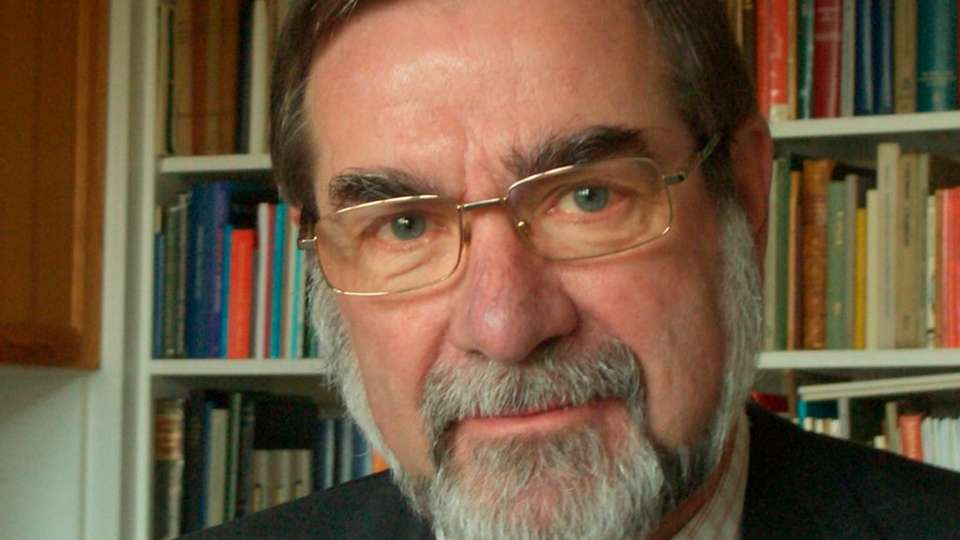 
                        
                        
                          „Es gibt keinen Strommarkt in Deutschland, sondern­ nur einen planwirtschaftlich organisierten Vertrieb­ von teurem und schlechtem Strom.“
Klaus G. Krämer, Lehrbeauftragter an der TU Berlin
                        
                      