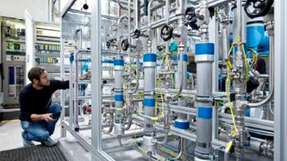 
                        
                        
                          Die Mischung macht's: Die Power-to-Gas-Forschungsanlage in Stuttgart erzeugt reines Methan.
                        
                      