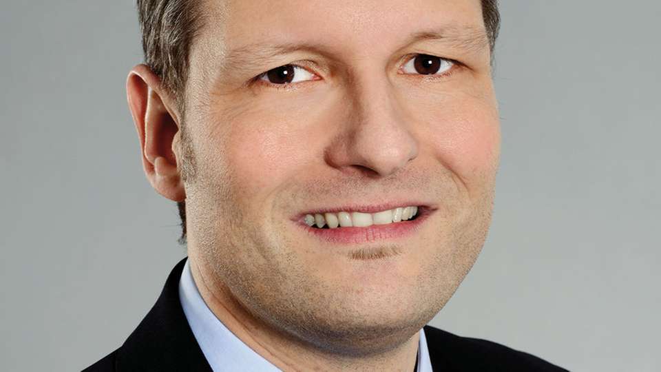 …Miniaturisierung bei Steckern Jochen Holterhues, Vertriebsleiter Ilme.