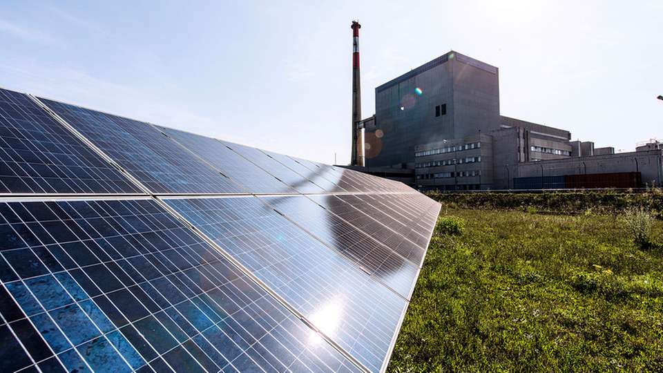 Solar-Technik für ein ehemaliges Atomkraftwerk in Österreich.
