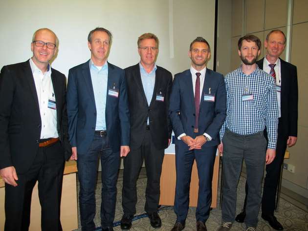 Stellten ihre Wege zur Prozessverbesserung mit Aucotec-Software vor (v. l. n. r.): Andreas Raml (R. Stahl), Sven Börner-Sachs und Robert Pedri (Brückner), Michael Eder (Haas), Thomas Hennerbichler (TBP), Dr. Steffen Richter (Areva).