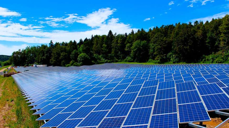 Der richtige Dreh für mehr Stromausbeute Das X-Modul-Konzept spart Platz und Kosten bei Solaranlagen.