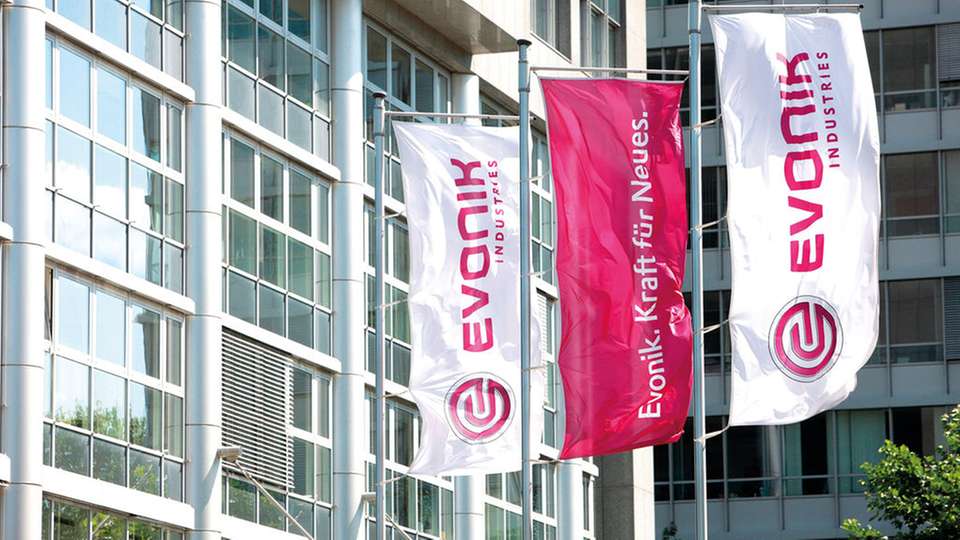 Hochqualifizierte identifizieren: Evonik profitiert von Kooperation mit EYCN. 