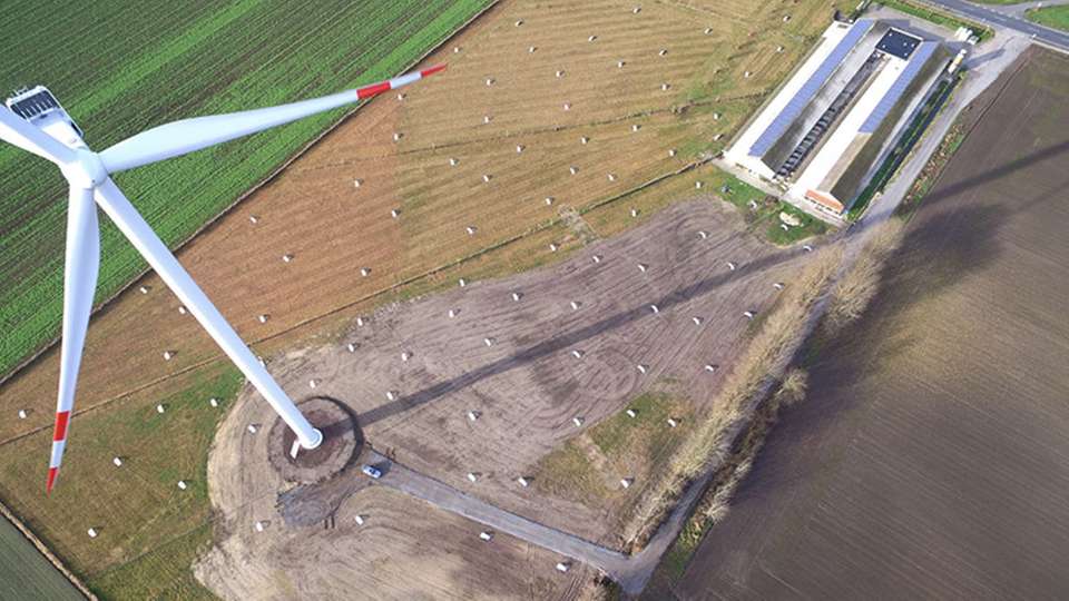 Mit der Inbetriebnahme einer eigenen Windkraftanlage geht das mittelständische Unternehmen Meyer Gemüsebearbeitung einen weiteren Schritt in Richtung Energieautarkie.