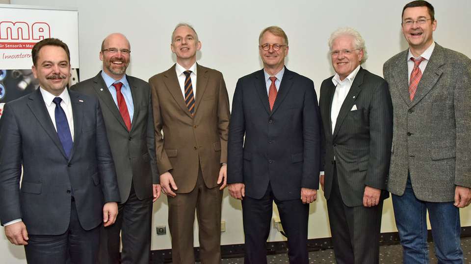 V.l.n.r.: Peter Krause (AMA Vorstandsvorsitzender), Christoph Kleye (stell. Vorsitzender), Dr. C. Thomas Simmons (AMA Verband GF und Beisitzer), Johannes W. Steinebach (Schatzmeister), Peter Scholz (Schriftführer), Prof. Dr. Andreas Schütze (Beisitzer)