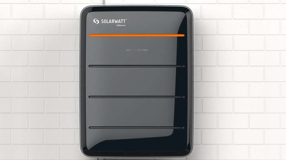 Strom bunkern: MyReserve kann bis zu 11 kWh Solarstrom für dunklere Stunden einspeichern und rückt bis zu 93 % davon wieder heraus.