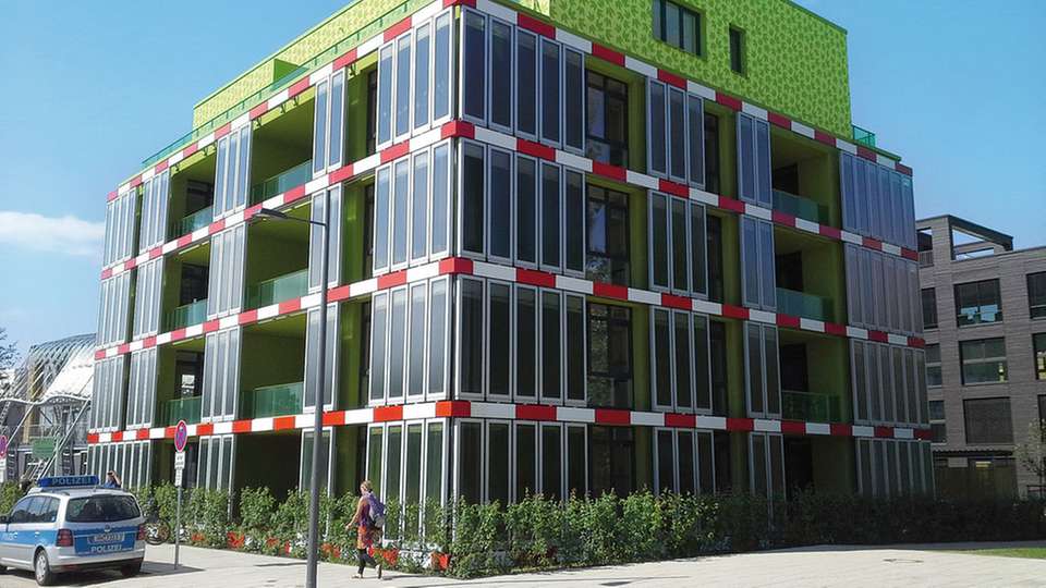 Hamburger Algenhaus: Mikroalgen in der Fassade produzieren Energie für das Gebäude.