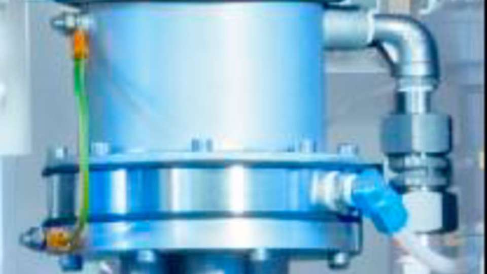 
                        
                        
                          Mit diesem Ozongenerator wird Ozon direkt aus der Luft gewonnen.
                        
                      