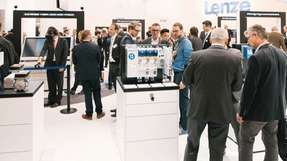 Lenze präsentiert auf der LogiMAT mechatronische Antriebspakete und ein Gesamtkonzept für moderne Regalbediengeräte. 