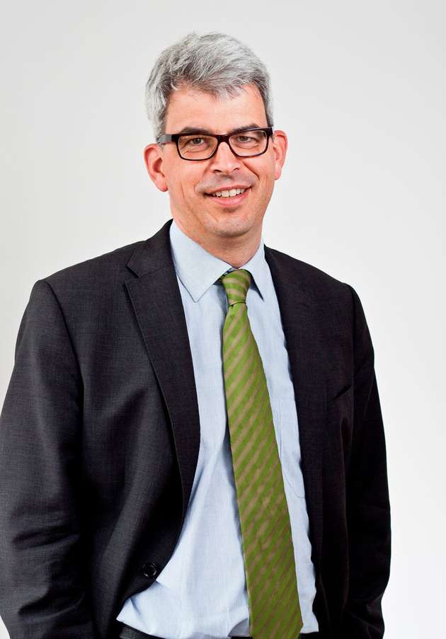  „Bisher gültige Strukturen, Prozesse und Denkmuster in Marketing und Kommunikation helfen in Zukunft nicht mehr weiter. Zukunftsfähig ist, wer die Marke als zentrales Asset des Unternehmenserfolgs versteht und die Chancen nutzt, die sich aus der Digitalisierung für Marketing und Kommunikation ergeben.“ Hans Ulrich Hutten, Mitglied der Geschäftsleitung der Trio-Group Communication & Marketing