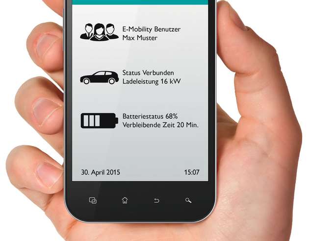 Neue Medien nutzen: Das Smartphone kann auch beim Laden des E-Mobils unterstützen.