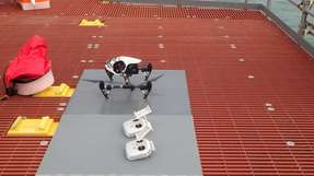 Der Windpark-Betreiber Innogy setzt erstmals eine Drohne ein, um die Rotorblätter einer Windkraftanlage zu inspizieren.
