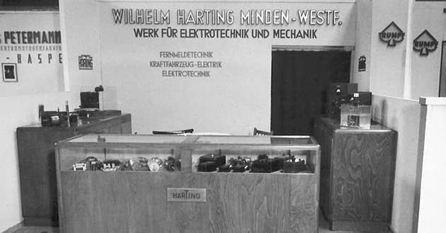 So hat alles angefangen: Der erste Messestand von Harting auf der Hannover Messe 1947.