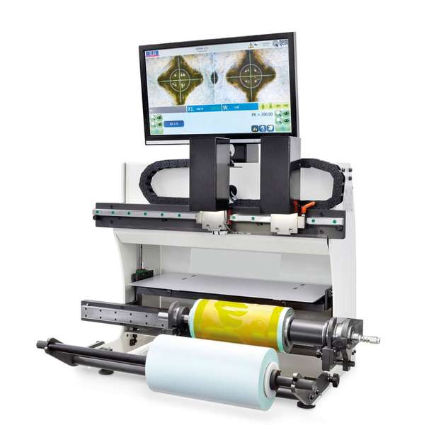 Flexodruck-Pressen können auf Papier, Folien und Metallfolien als Rollenmaterial drucken.