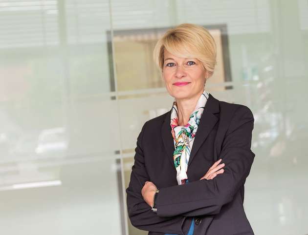„Neben den Themen Ressourcenschonung und Automatisierung sehen wir einen deutlichen Trend in Richtung Convenience und Verbraucherschutz.“
Valeska Haux, Senior Director Corporate Marketing, Multivac