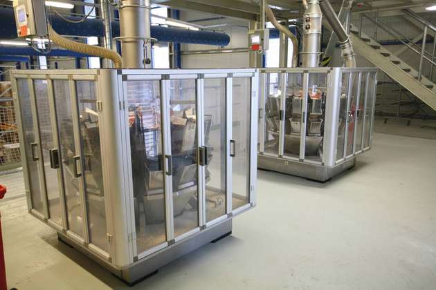 Wie viele Verpackungen pro Minute gefüllt werden können, hängt stark von der Fallgeschwindigkeit der Cerealien ab. Um die Menge zu erhöhen, bietet sich der Einsatz mehrerer Mehrkopfwaagen an.