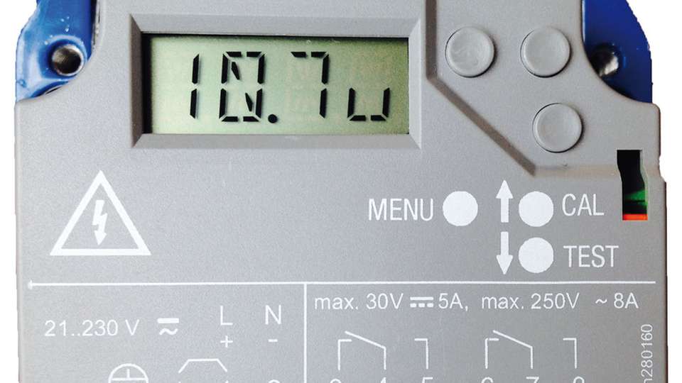 Die neu entwickelte Elektronik des kapazitiven Messprinzips zeigt die aktuell gemessene Kapazität an.