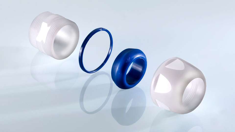 Die Blueglobe Clean Plus aus hochwertigem PVDF-Kunststoff für Kabel mit 5 bis 29 mm Durchmesser.