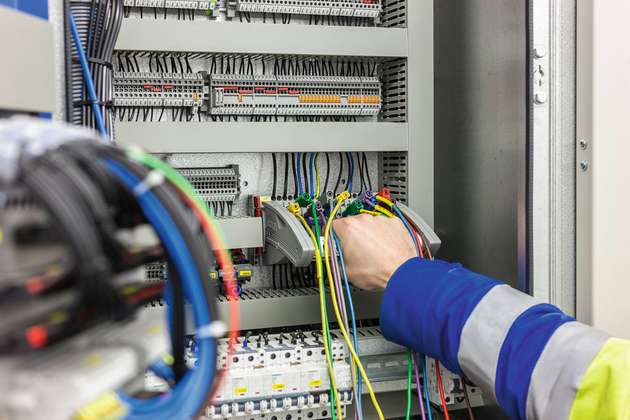 Sicheres, schnelles und komfortables Prüfen: Rheinenergie nutzt das Prüfstecksystem Fame zur Modernisierung ihrer Netze.