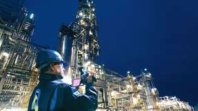 Energieeffizienz auch bei älteren Anlagen steht in der Industrie immer mehr im Fokus. Im Bild: Untersuchungen mit einer Wärmebildkamera.