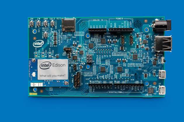 Die Edison-Erweiterungskarte von Intel ermöglicht den komfortablen Anschluss an eine Prototyping-Hardware.