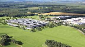 Die neue Batteriefabrik im sächsischen Kamenz ist auf eine klimaneutrale Produktion ausgelegt.