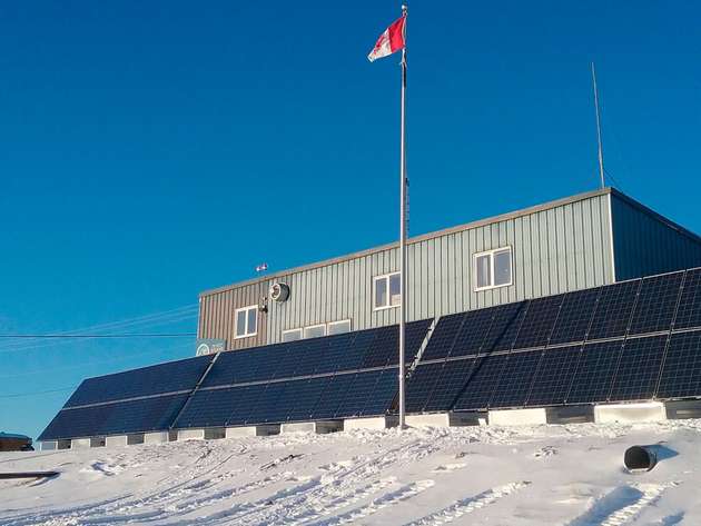 In der kanadischen Arktis versorgen drei Fronius Primo die abgelegene Gemeinde Sachs Harbour mit Strom.