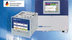 Das modulare Mehrkanalmessgerät für die Flüssigkeitsanalyse Jumo Aquis touch eignet sich zum Einsatz in Verdunstungskühlanlagen.