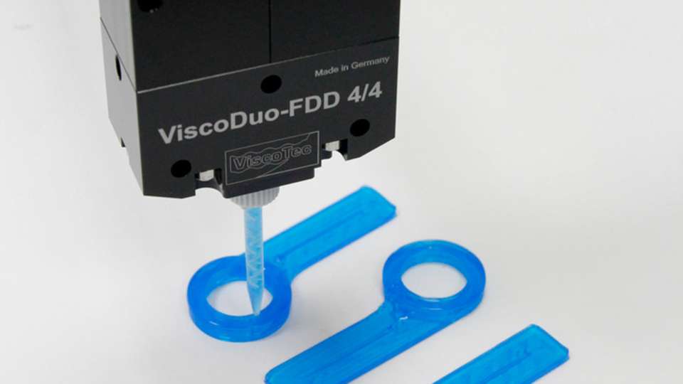 Der zweikomponentige Druckkopf ViscoDUO-FDD 4/4 ermöglicht es, viskose Materialien im additiven Verfahren präzise aufzutragen.