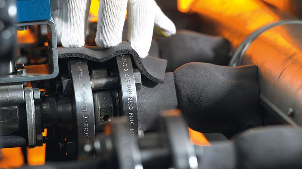 Knetgummi hält dicht  Silikonkautschuk zur thermischen Dichtung.