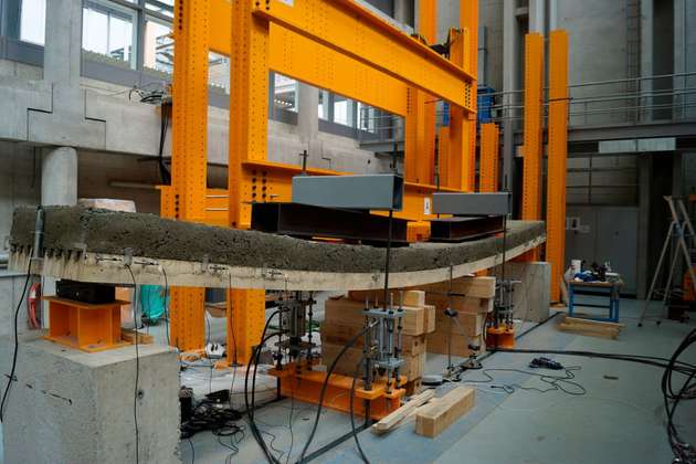 Der Holzbeton lässt sich zum ersten Mal auch in tragenden Gebäudestrukturen einsetzen.