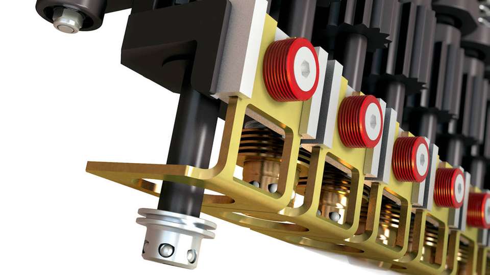 KHS hat bei der Weiterentwicklung seines Schnellwechselkonzepts für die Streckblasmaschine Innopet Blomax das bewährte Aktiv-Dorndesign beibehalten.