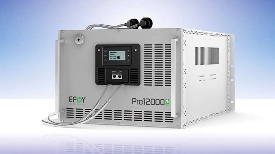 Die Brennstoffzelle Efoy Pro 12000 Duo von Hy-Line Power Components/SFC Energy soll in normalen 19-Zoll-Einschüben wartungsfrei bis zu 500 Watt liefern.