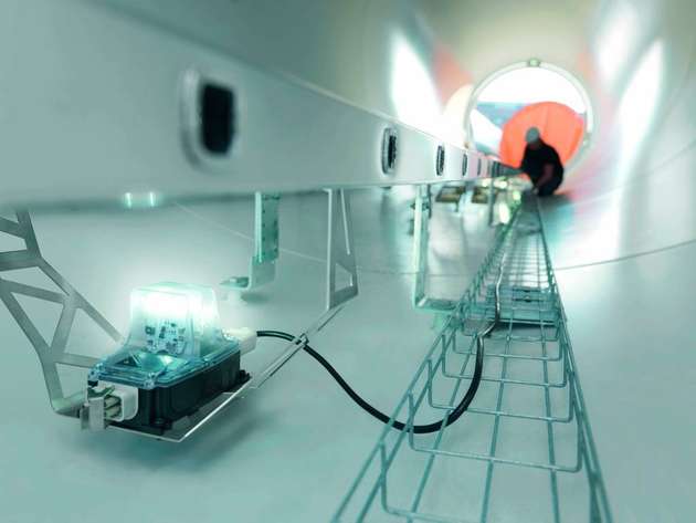 Volle Lichtleistung entlang der Leiter durch energiesparende, robuste LED-Beleuchtungssysteme.