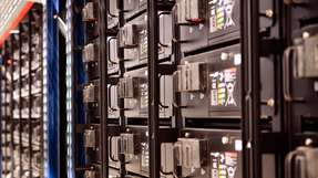 Sachsens größter Batteriespeicher stellt Primärregelleistung (10 W) für den Strommarkt zur Verfügung.