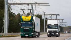 Der eHighway versorgt über eine Oberleitung Hybrid-LKW mit Strom.