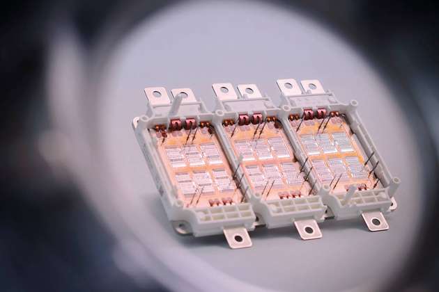 Die neuen IGBT-Module von Infineon Technologies für Hybrid- und Elektrofahrzeuge basieren auf dem etablierten HybridPACK-Konzept. Das Unternehmen erweitert damit die HybridPACK-Familie um zwei neue Mitglieder.