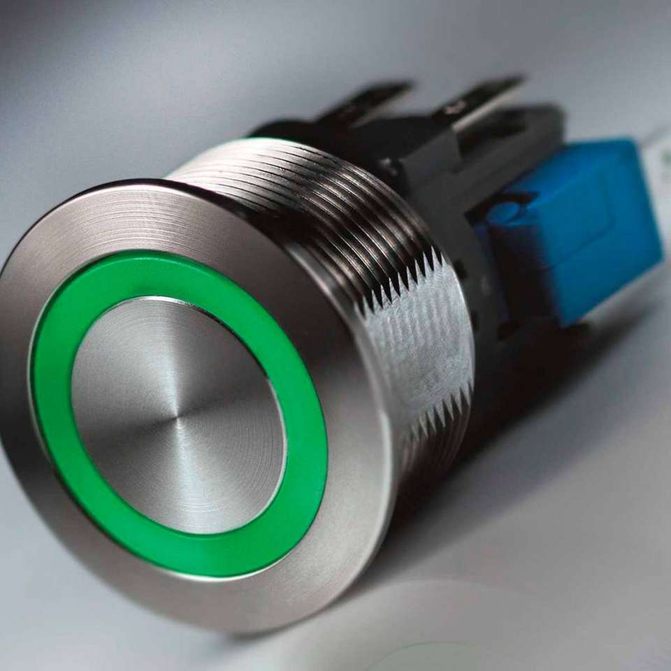 Neue Taster-Serie mit Multicolor-Beleuchtung