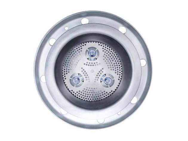 Detailaufnahme der Bestrahlungskammer der UV-Anlage Dulcodes LP F&B für die Lebensmittel und Getränkeindustrie: Oberflächenrauhigkeit Ra <0,8 μm, Hygieneanschlüsse, hygienisches DVGW konformes Sensoren-Anschlusssystem