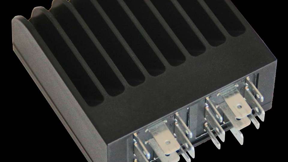 Isobus-fähige Kleinsteuerung bekommt AEF-Zertifizierung Der b-CANCubeMini von b-plus.